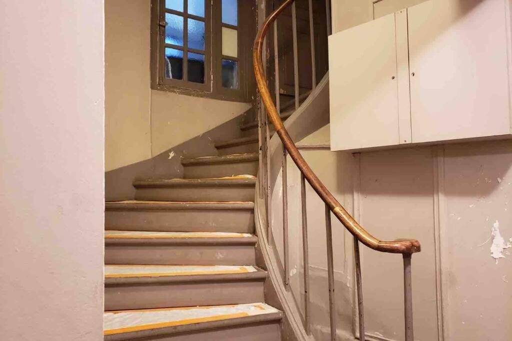 Charming Saint Germain Pres Rue De Ciseaux Apartment