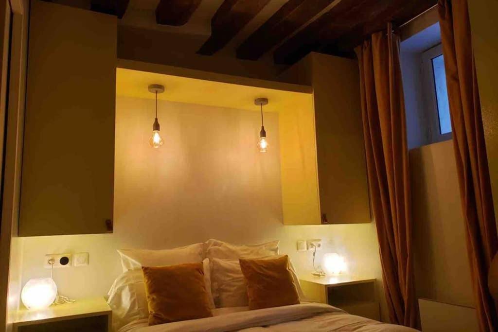 Charming Saint Germain Pres Rue De Ciseaux Apartment *