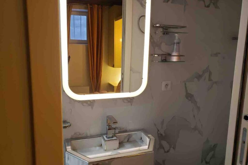 Apartment Charming Saint Germain Pres Rue De Ciseaux