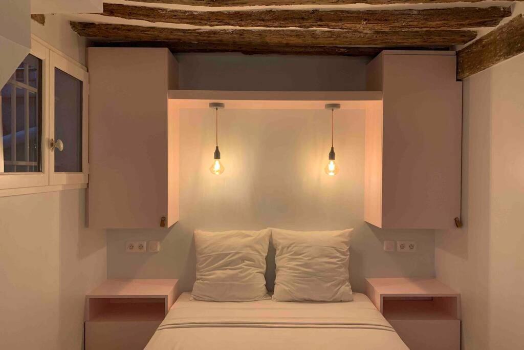 Apartment Charming Saint Germain Pres Rue De Ciseaux Paris