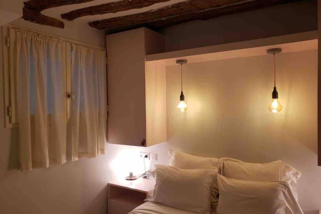 Charming Saint Germain Pres Rue De Ciseaux Apartment *