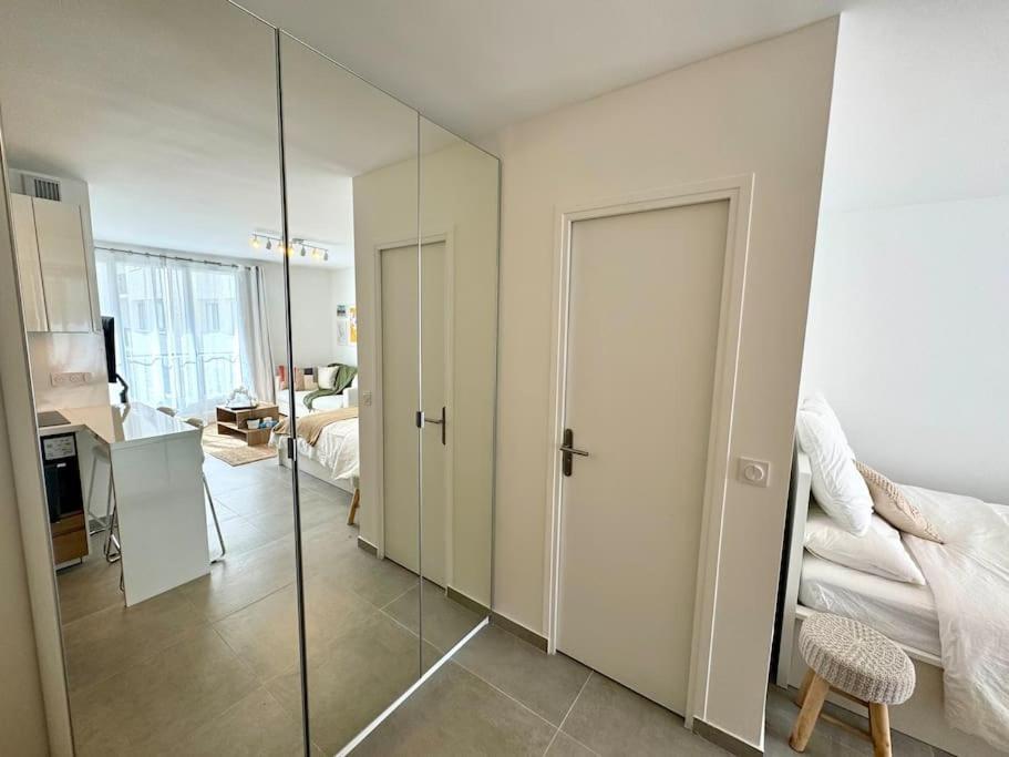 Newly Refurbished Modern Paris