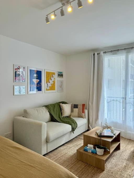 Apartment Newly Refurbished Modern Paris