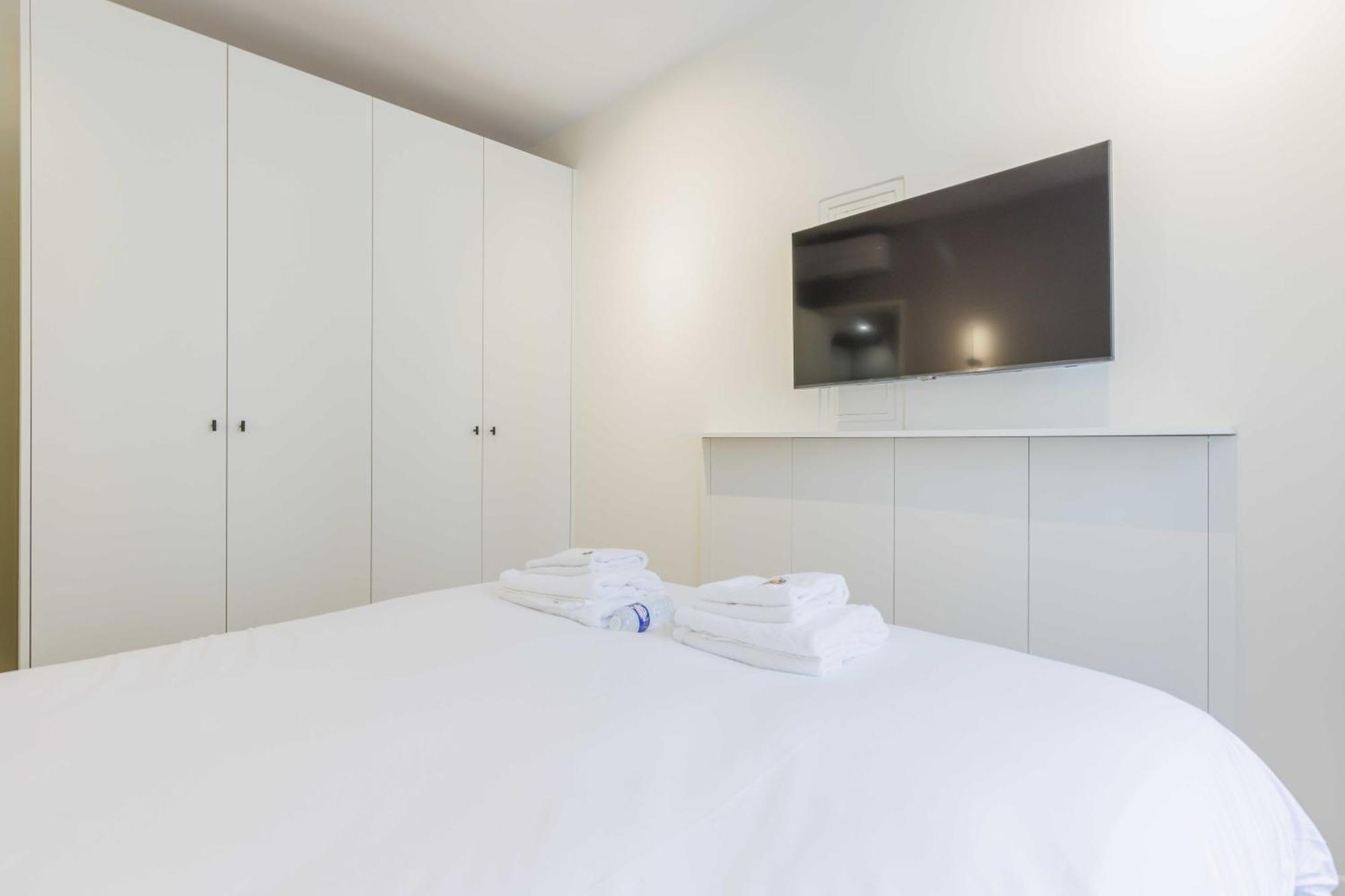 Cozy 2br-6p - Sacre-coeur - Montmartre Apartment