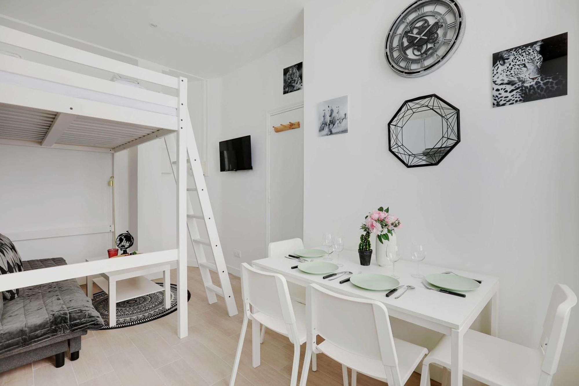 Modern Studio - 4p - Epinettes * Paris