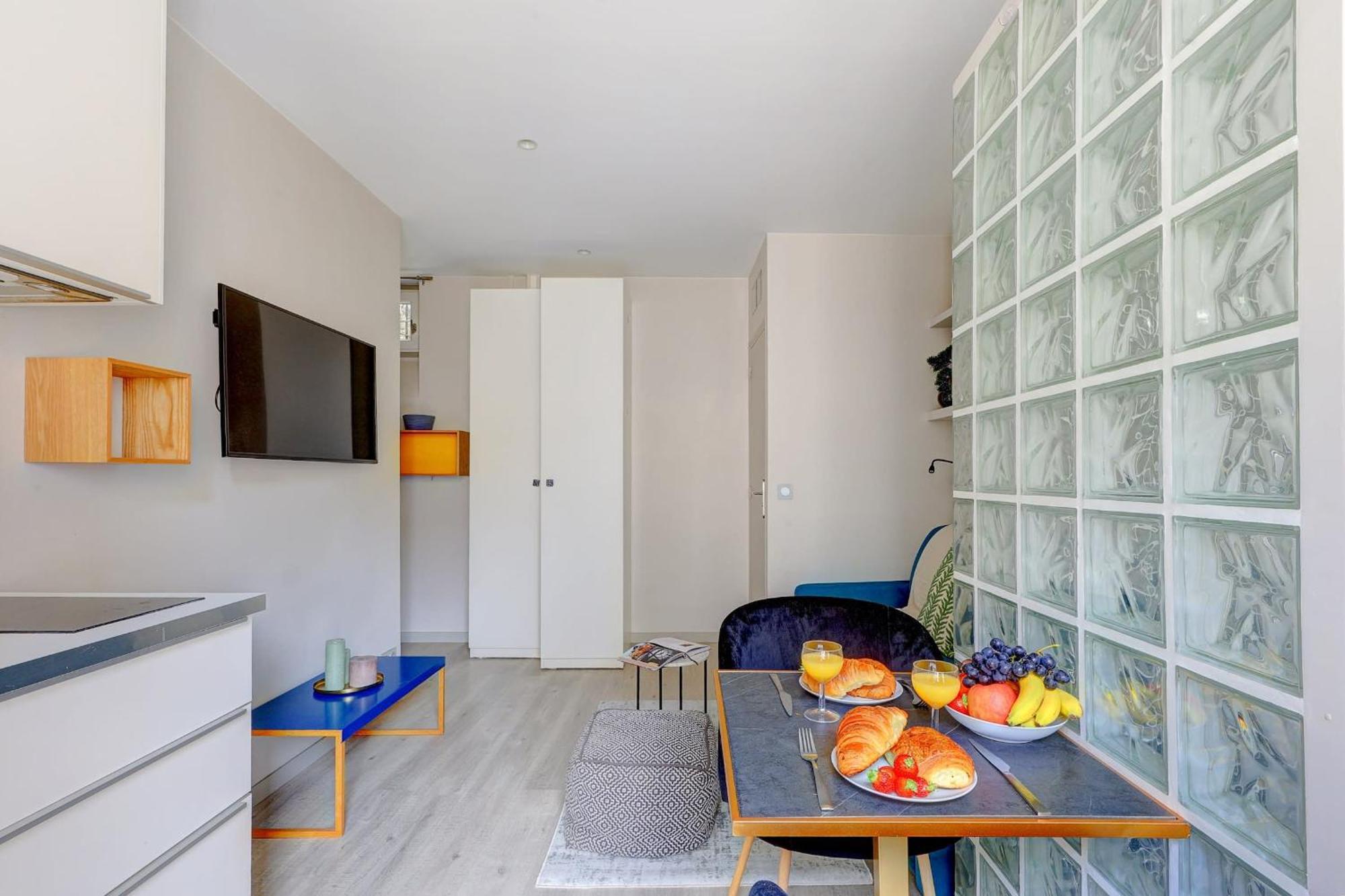 Eiffel Tower & 7th Arrondissement - Cityapartmentstay Apartment Paris
