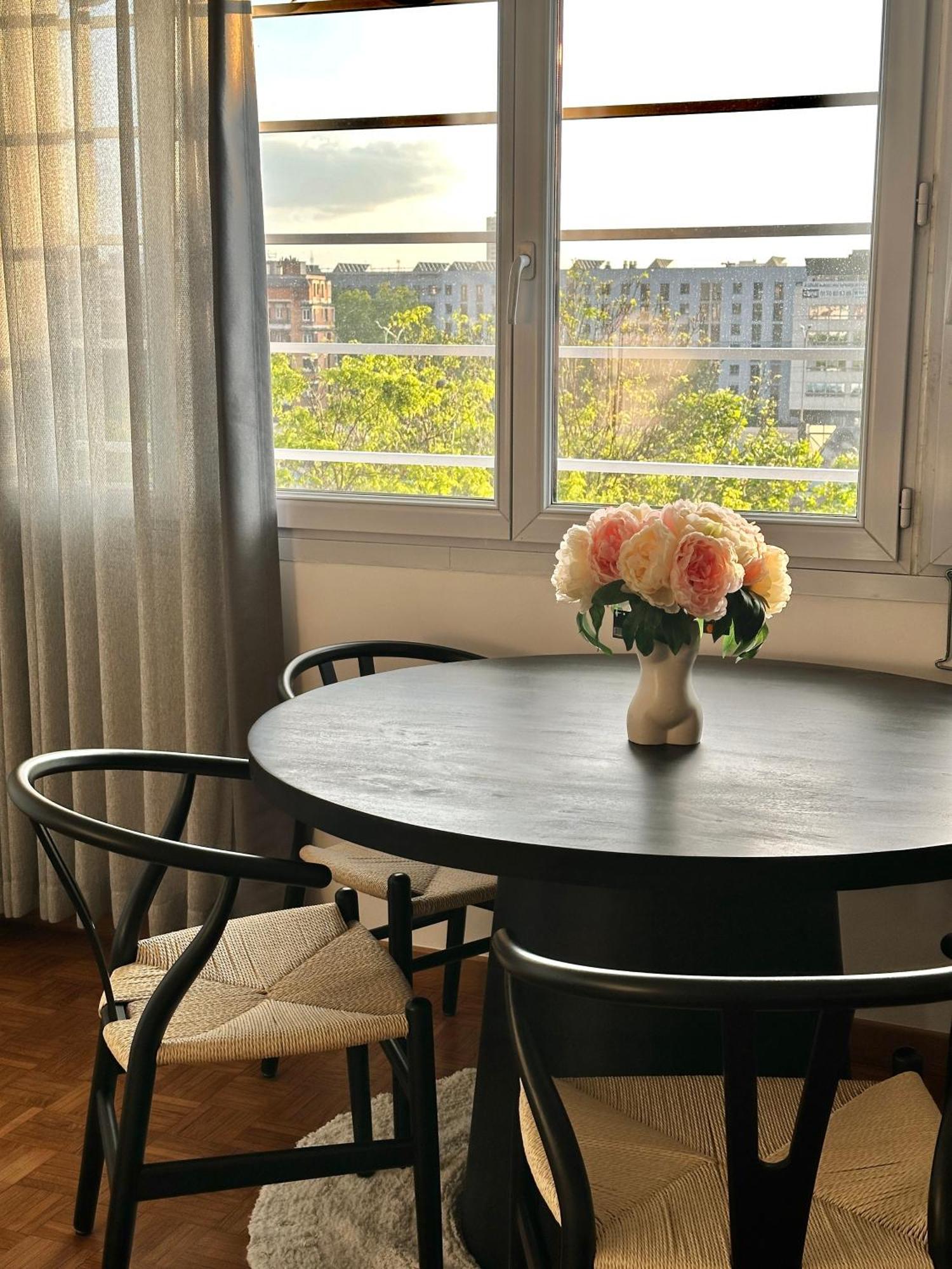 123 - Spacieux Pour 8 Personnes A * Paris