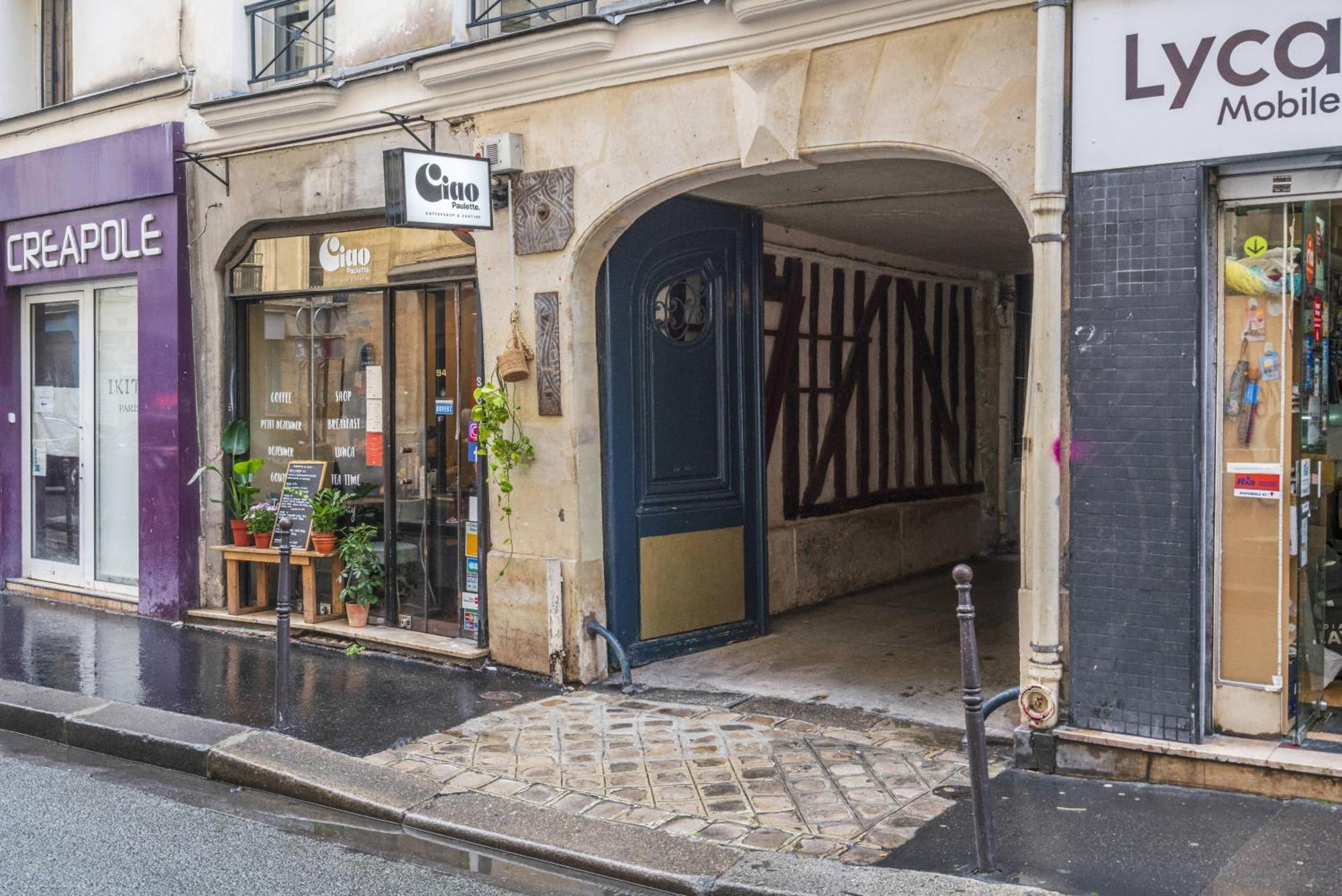 Loft Beaubourg - Marais Apartment *