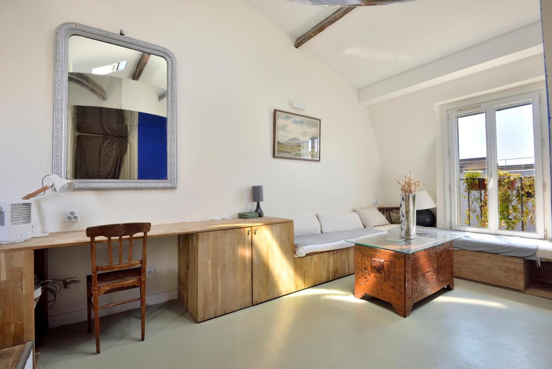 Stylish Attic Conversion Apartment *