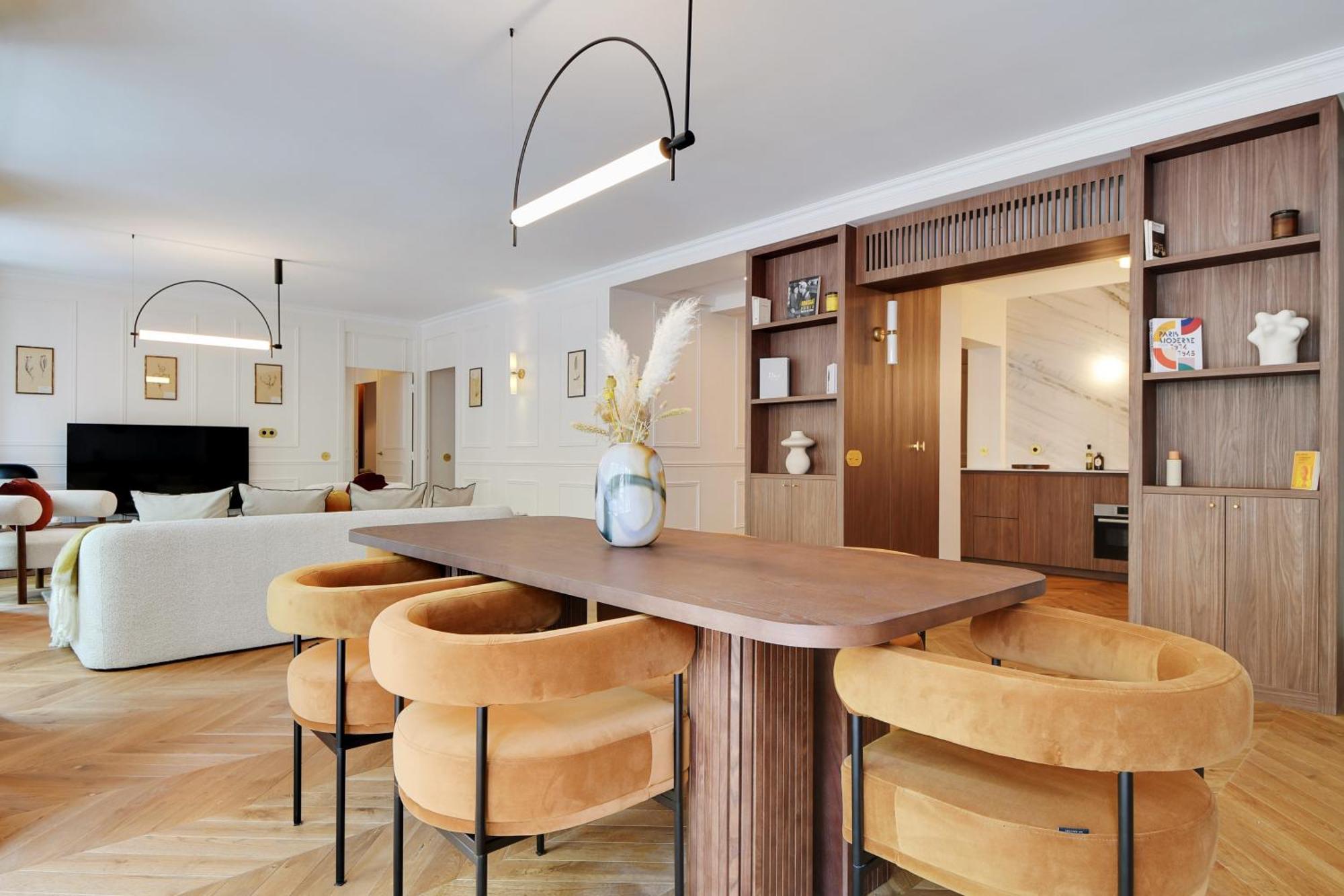 Oniri - Serviced In Saint Germain