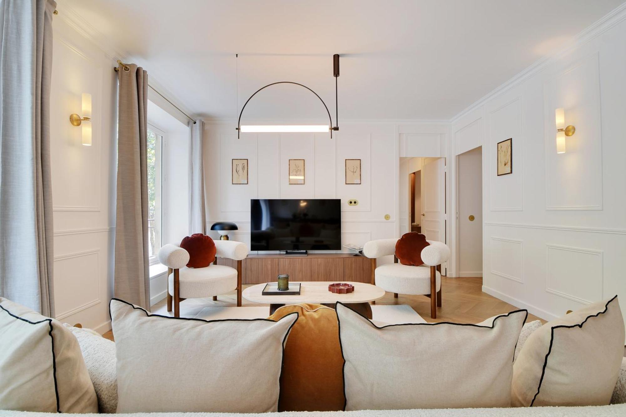 Oniri - Serviced In Saint Germain