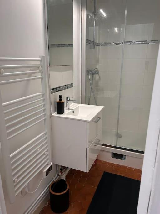 Renovated Flat Near Tour Eiffel * Paris