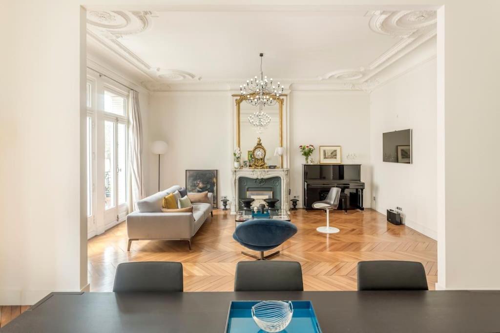 Sumptuous Apartment, St Germain Des Pres-invalides Paris