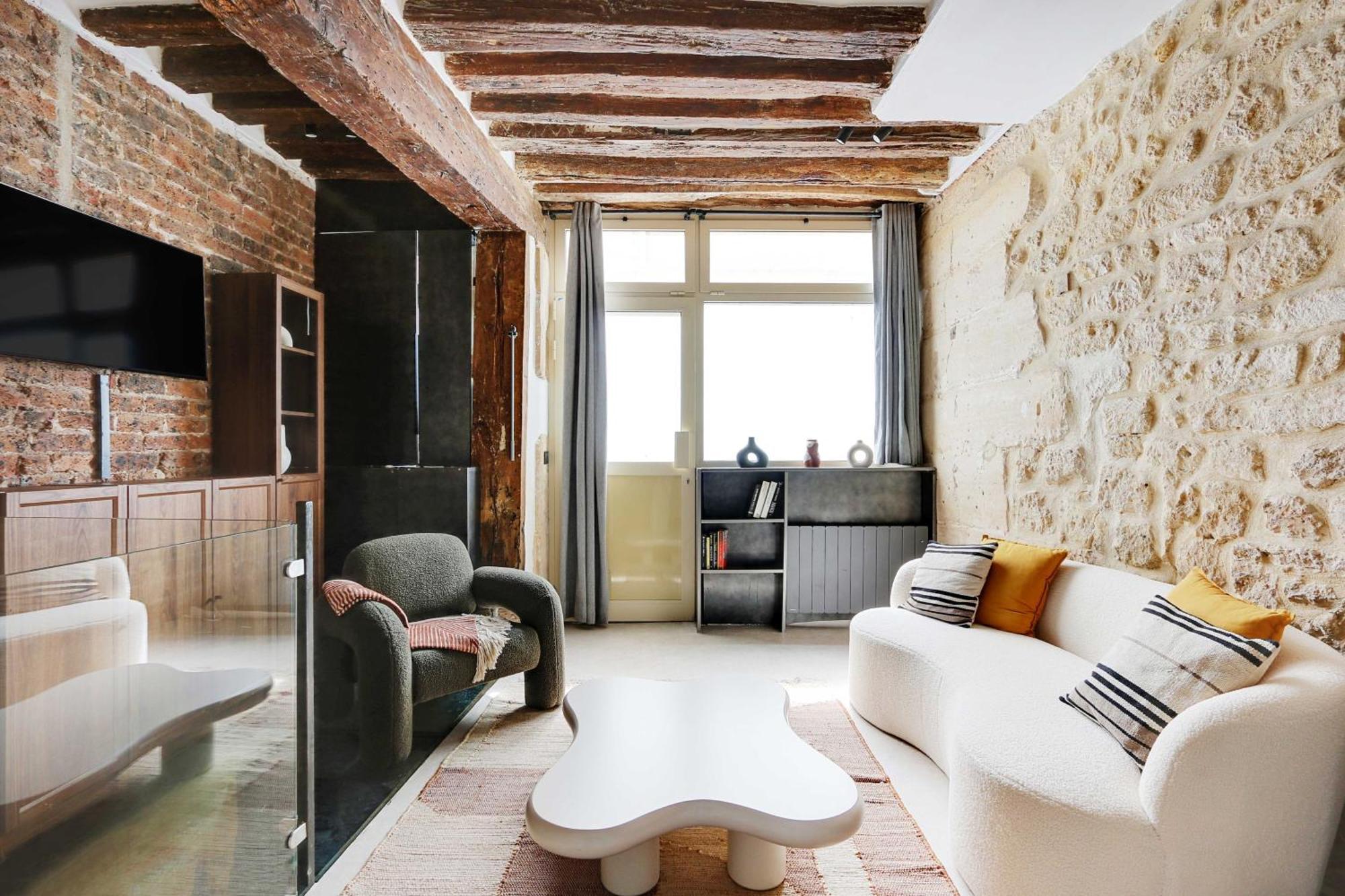 Apartment Refinement & Parisian Charm - Marais Paris