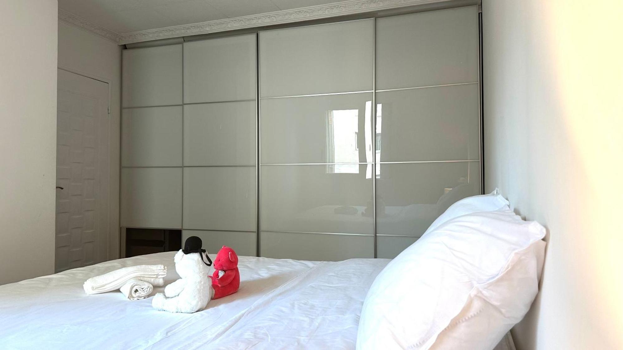 112 - Coeur Paris, Spacieux Luxe Appartement Paris