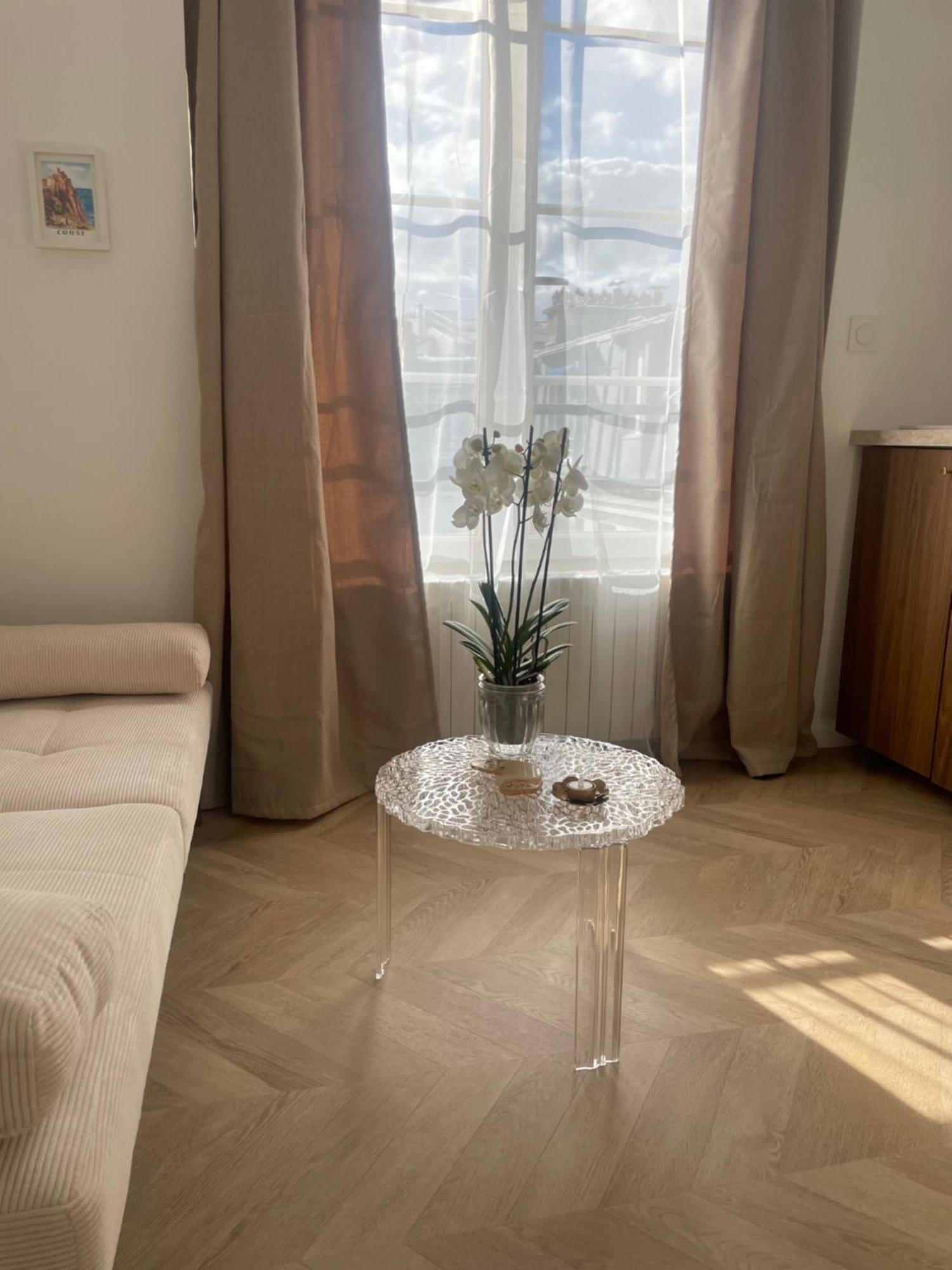 Perche Sur Les Toits, 16 Eme Quartier Calme Securise- Proche Quai Seine Apartment