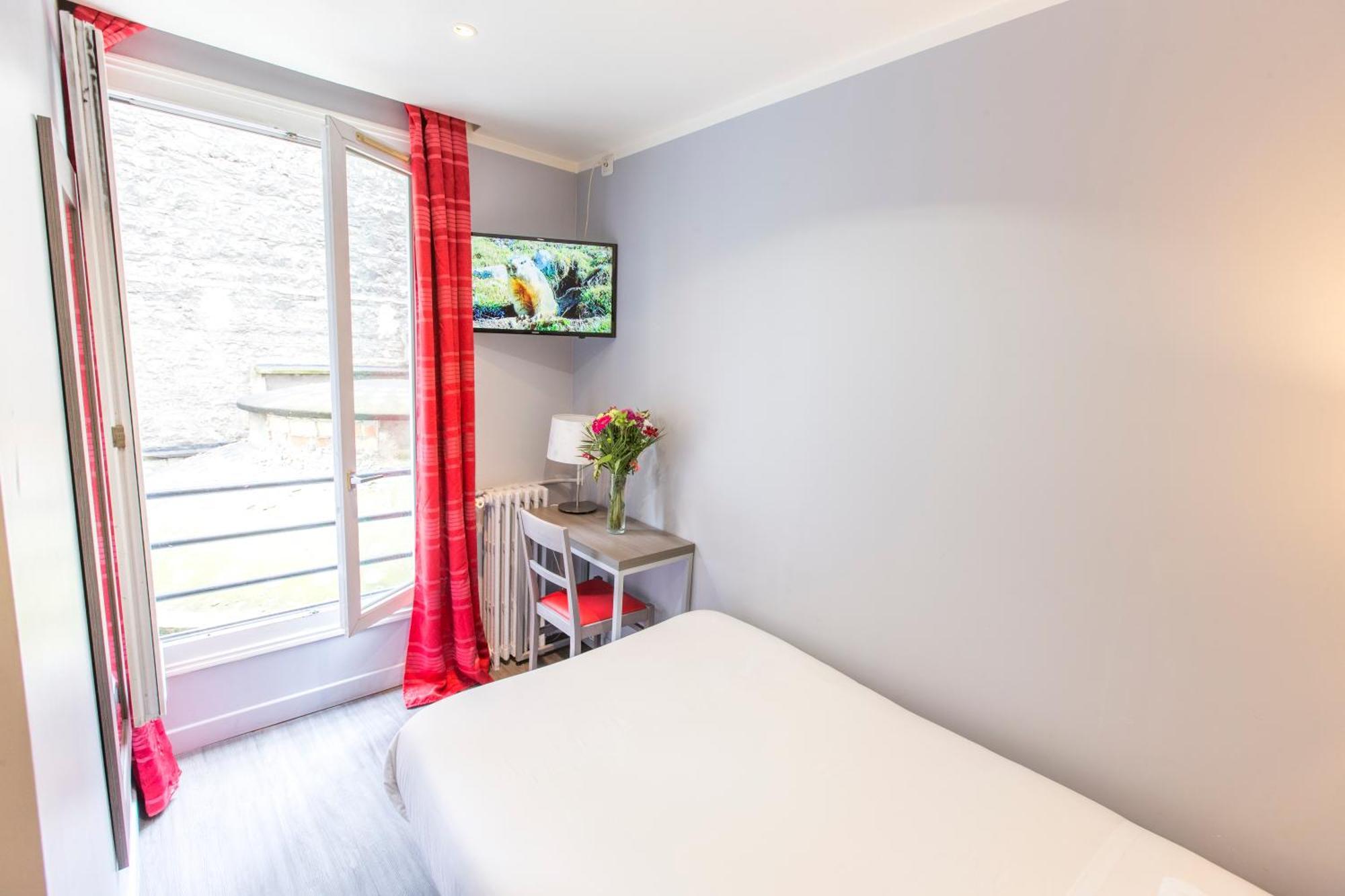 Hotel Hipotel Pere-lachaise Republique Paris