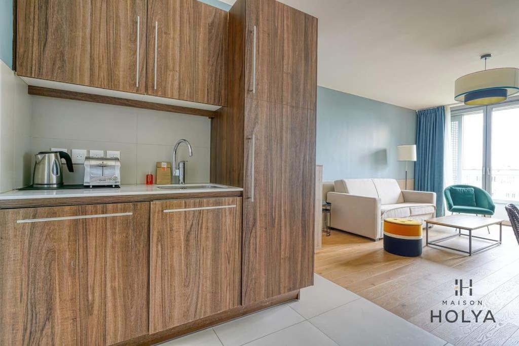 Le Lumineux - A Auteuil - 361B