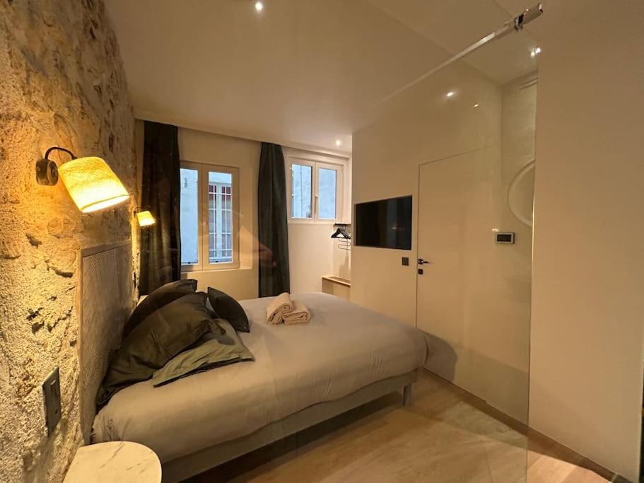 Louvre -notre Dame 2bd, 2bath Ac Appartement
