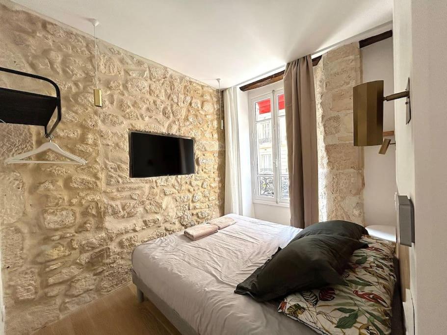 Louvre -notre Dame 2bd, 2bath Ac Appartement *