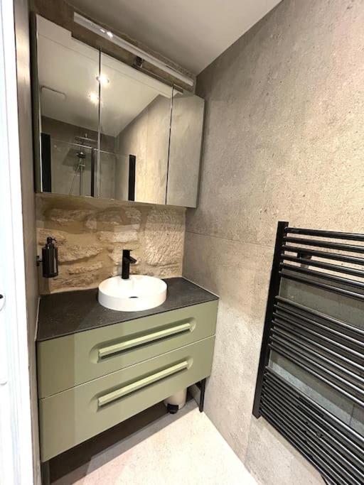 Appartement Louvre -notre Dame 2bd, 2bath Ac