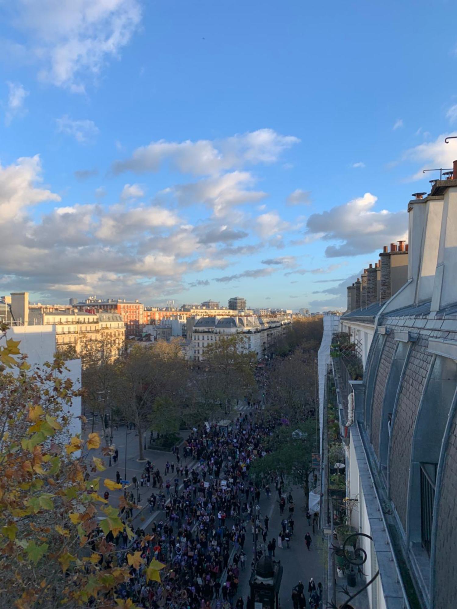 Apartment Magnifique Metro Voltaire Paris