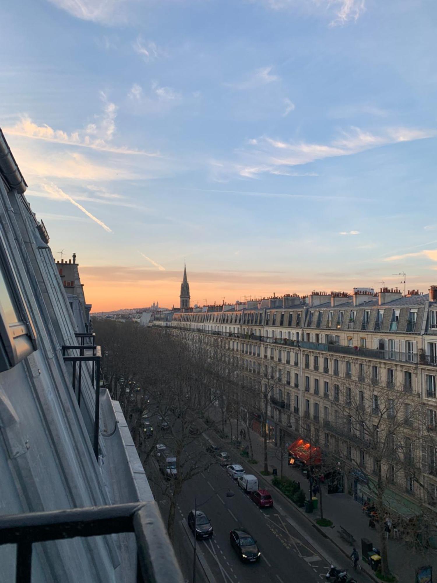 Apartment Magnifique Metro Voltaire
