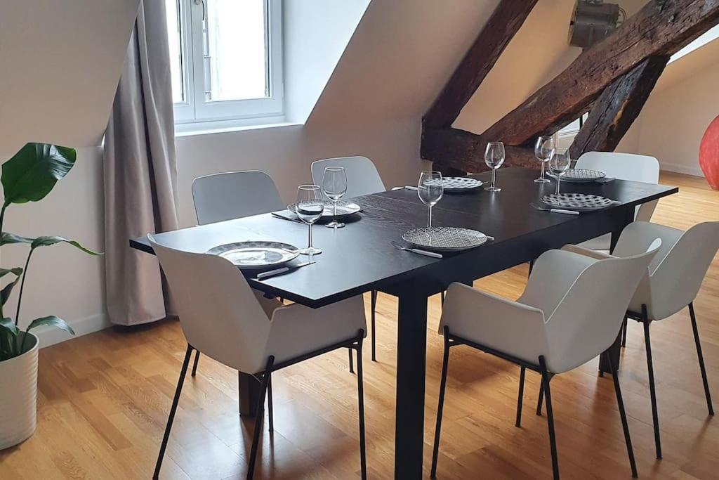 Climatise Pour 6 Personnes Secteur Opera Garnier, Galeries Lafayette Apartment