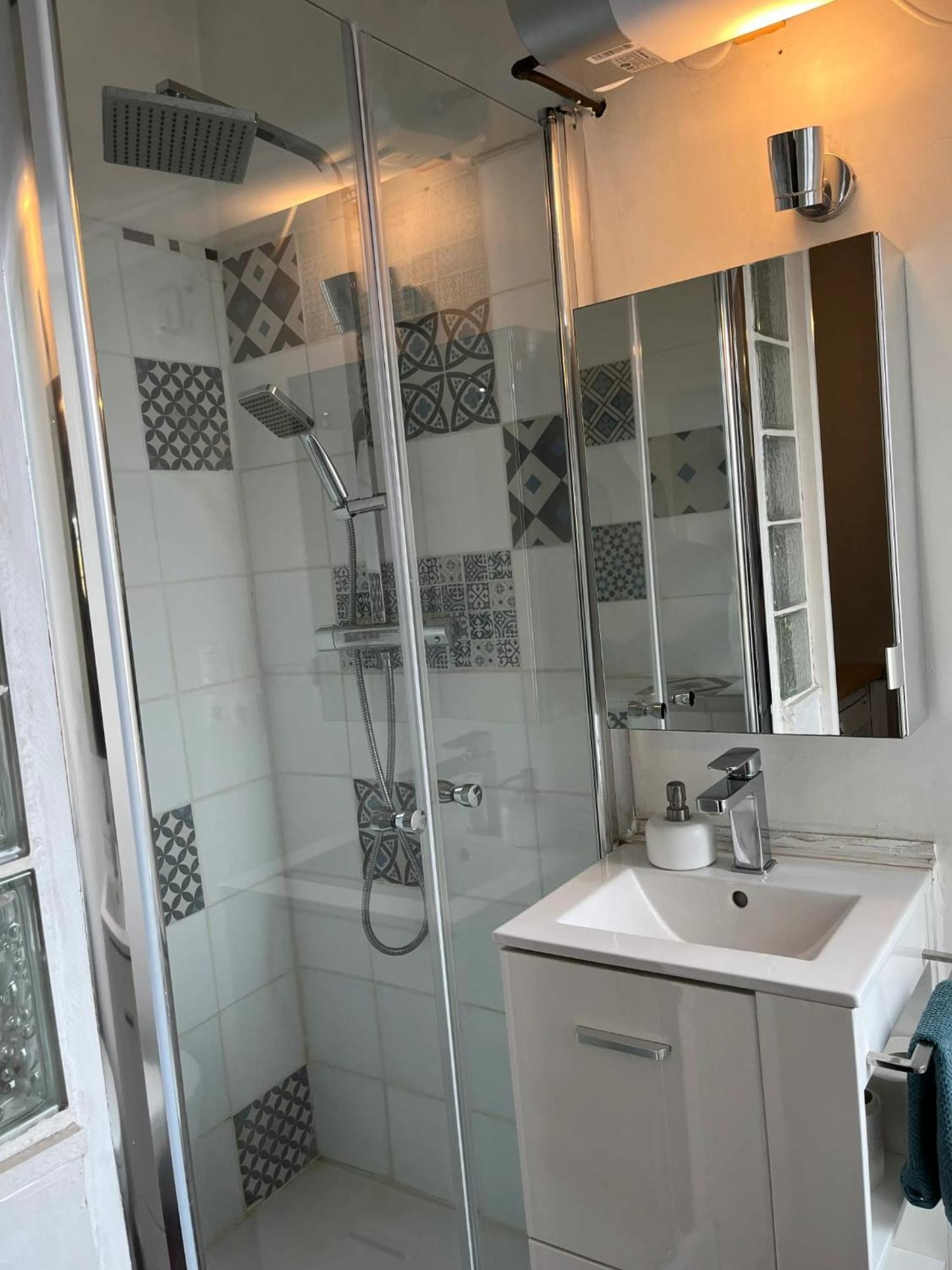 Proche De Montmartre 45 M² Balcon Apartment