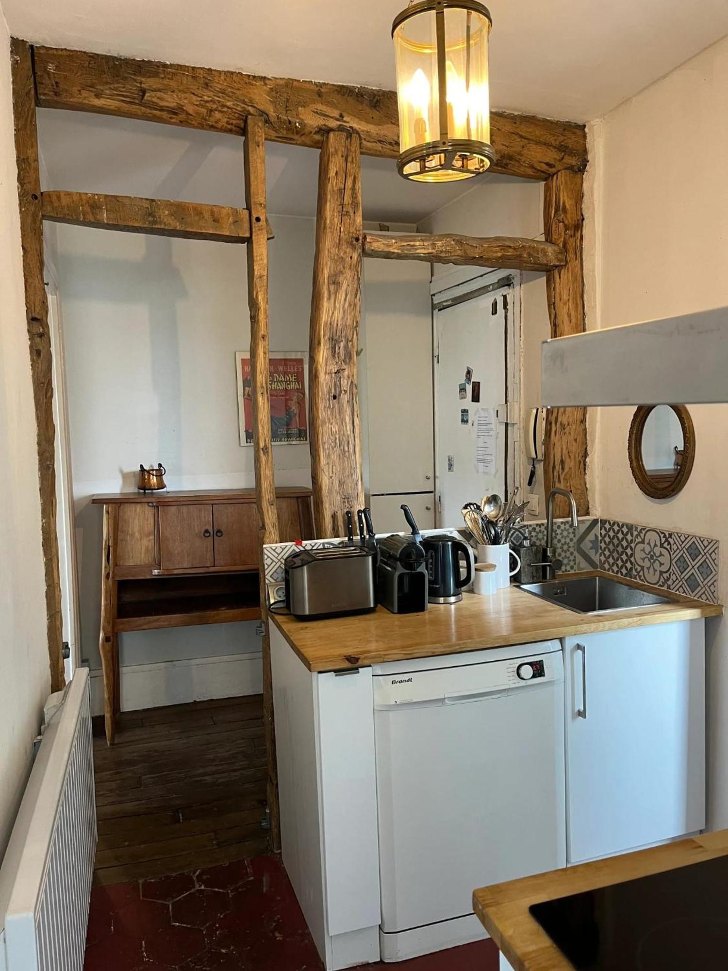 Apartment Proche De Montmartre 45 M² Balcon Paris