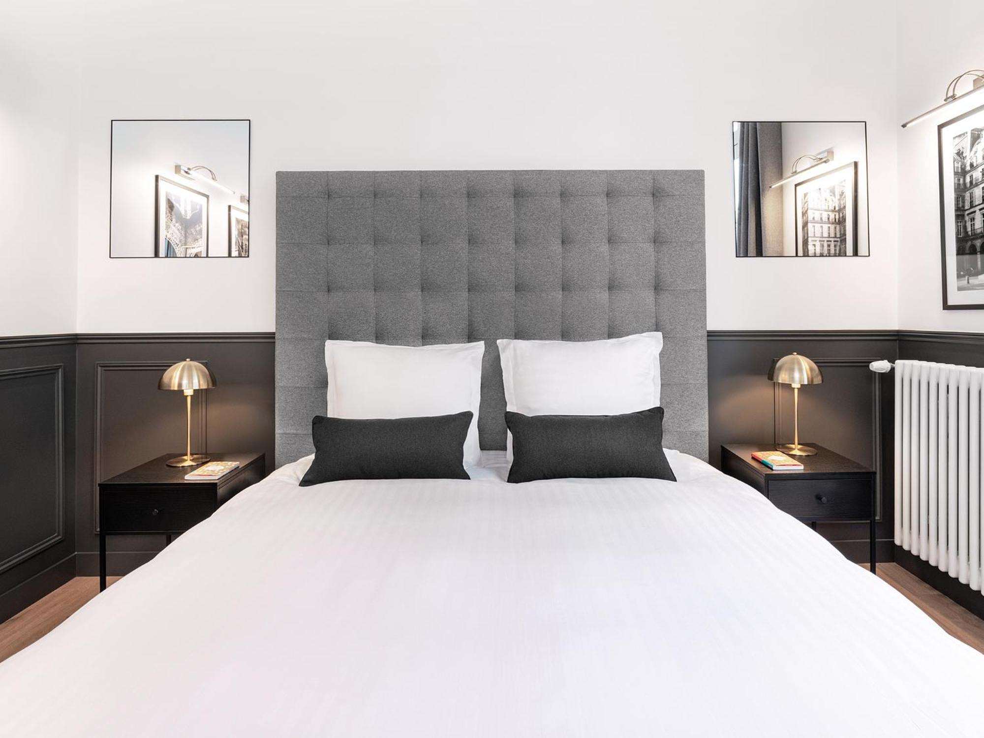 Apartment Livinparis Luxury Ac 3 Bedrooms Le Louvre Ii Paris