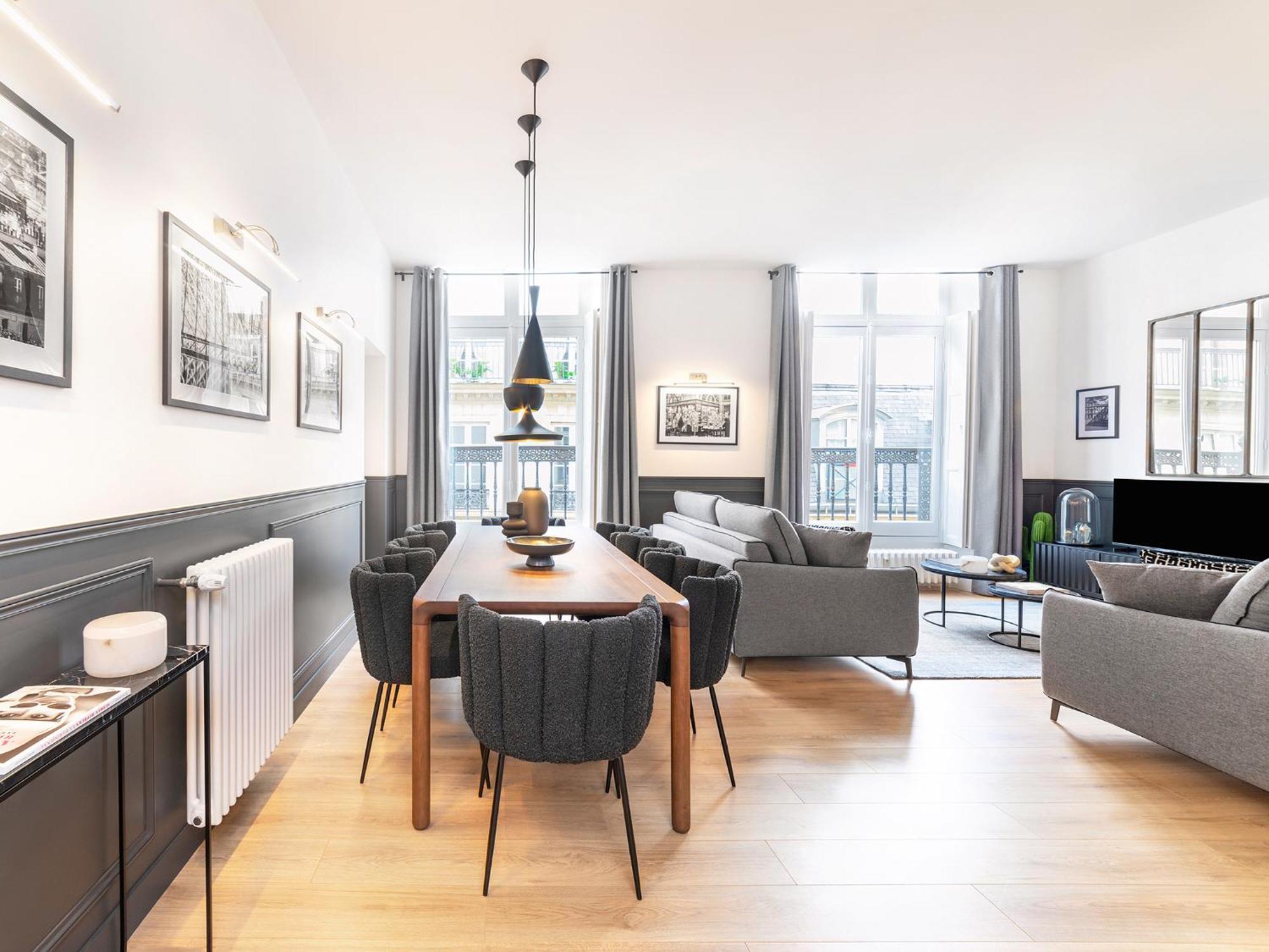 Apartment Livinparis Luxury Ac 3 Bedrooms Le Louvre Ii Paris