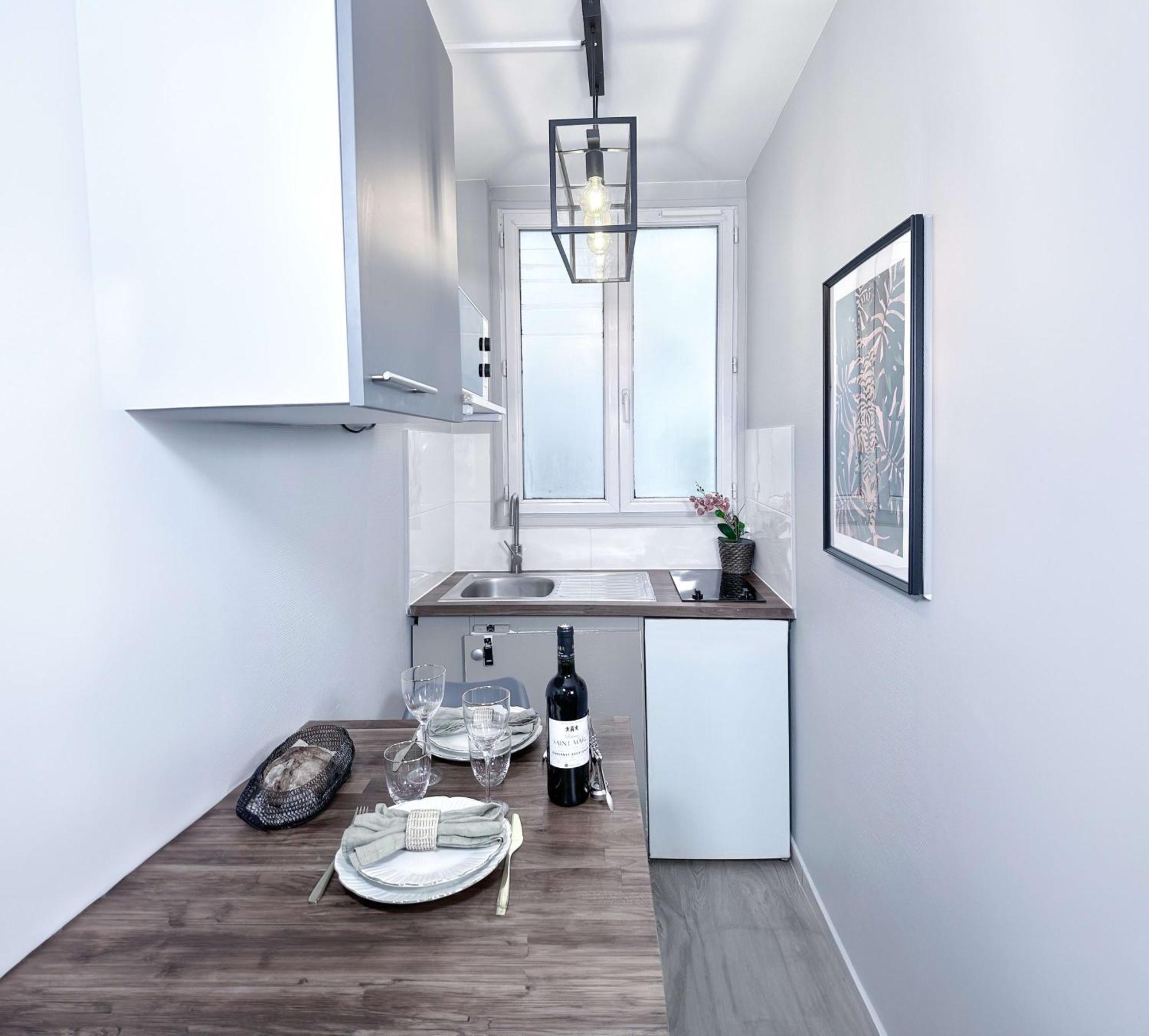 Calm Studio Near Montparnasse Apartment
