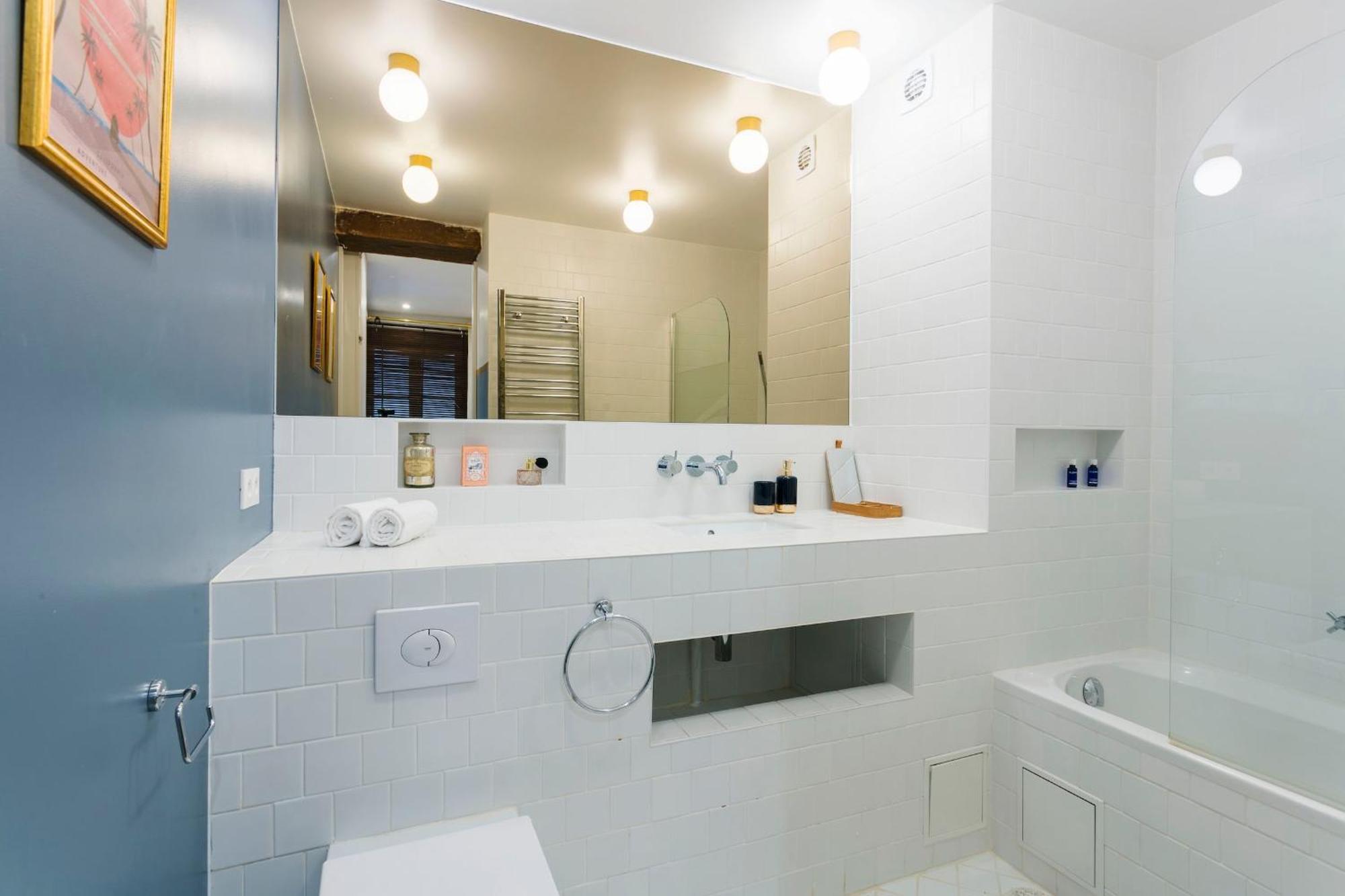 Louvre - 2br - Cityapartmentstay Paris