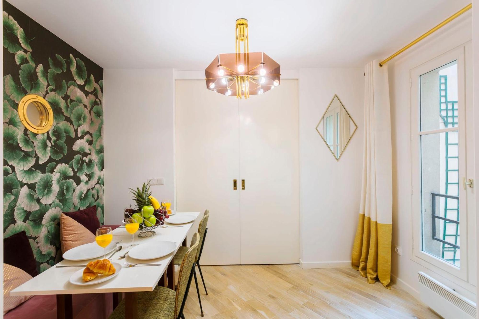Louvre - 2br - Cityapartmentstay Paris