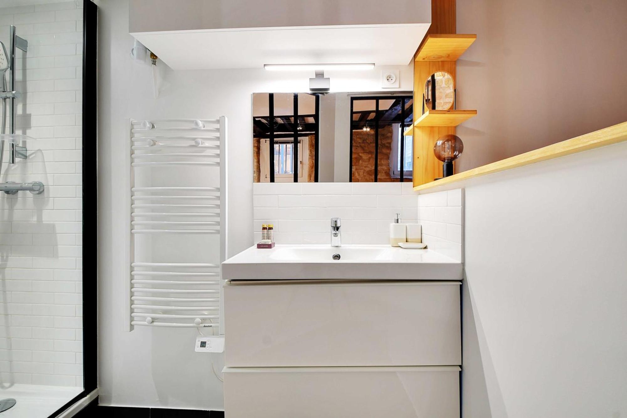 Cosy Hut In The Middle Of Bastille Apartment