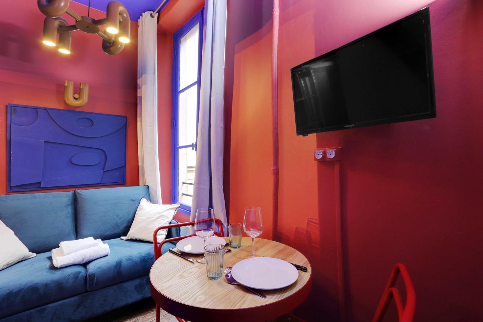 Colourful For 2 - Heart Of Le Marais * Paris