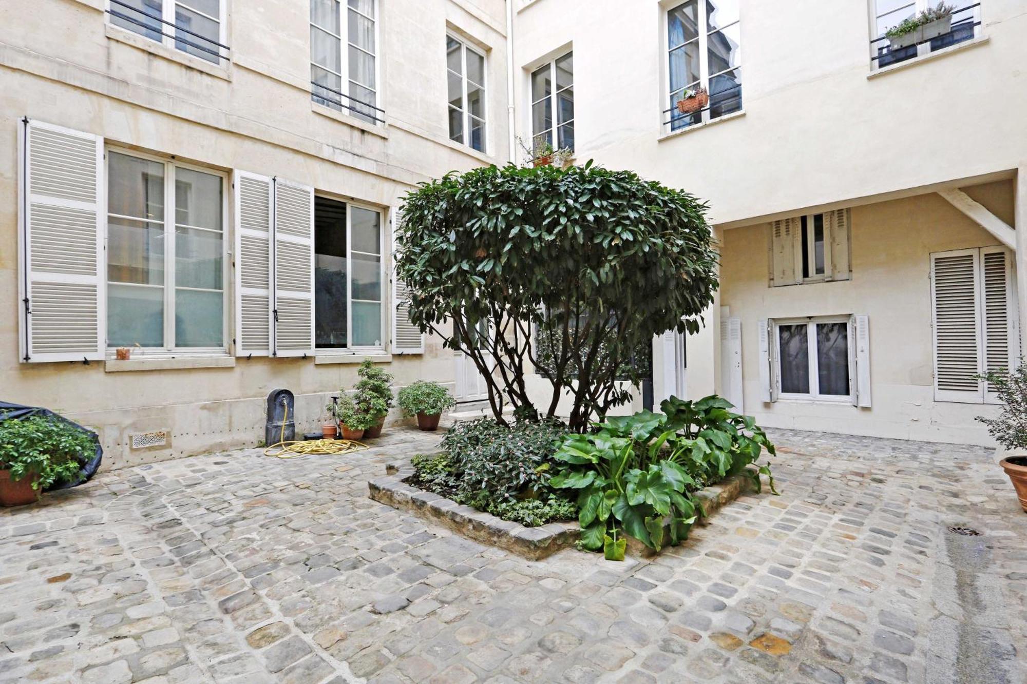 Colourful For 2 - Heart Of Le Marais * Paris