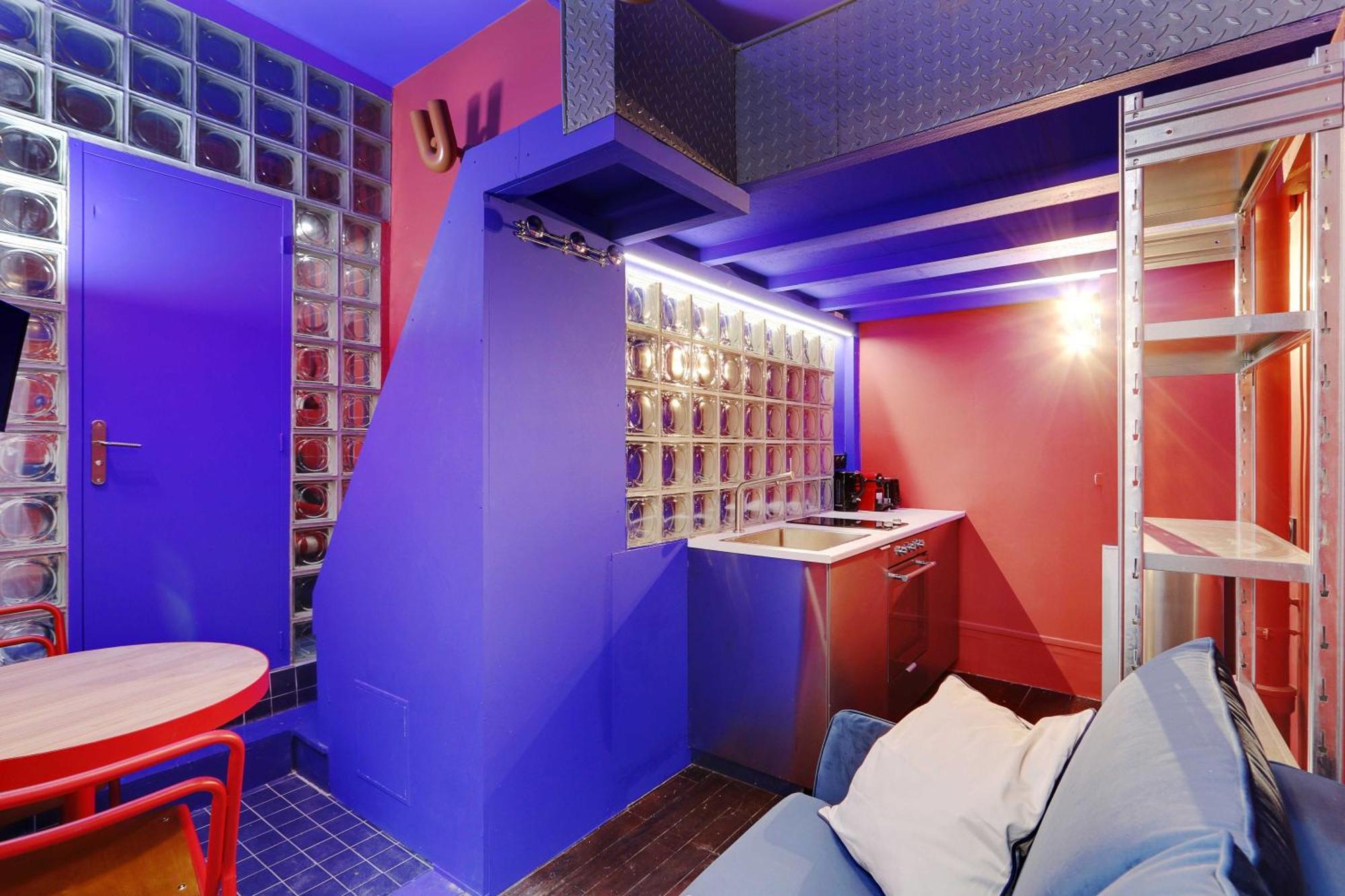 Colourful For 2 - Heart Of Le Marais Apartment