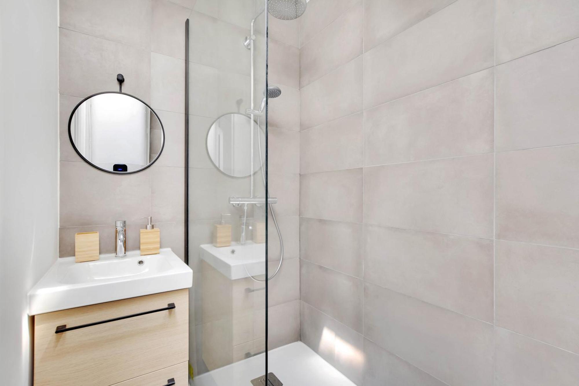 Apartment Superb Bright Clichy Montmartre Paris
