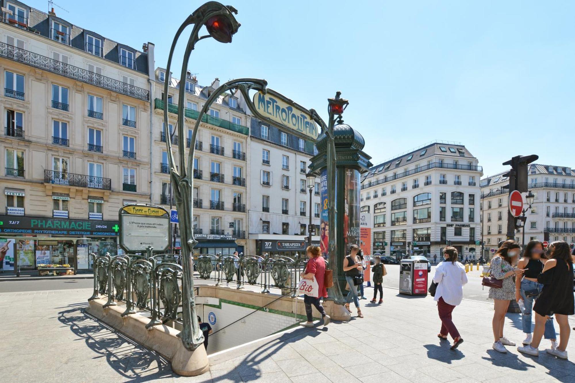 Superb Bright Clichy Montmartre * Paris