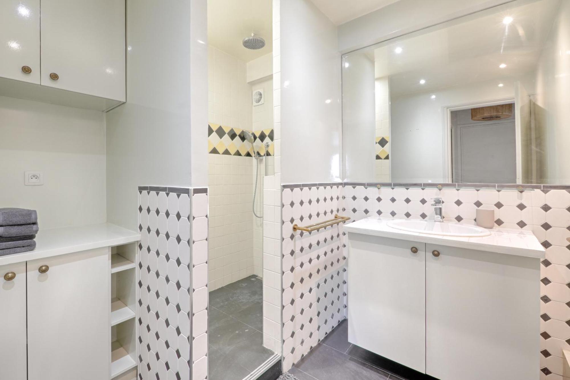 Saint Dominique - Perfect Location - Eiffel Tower Apartment *