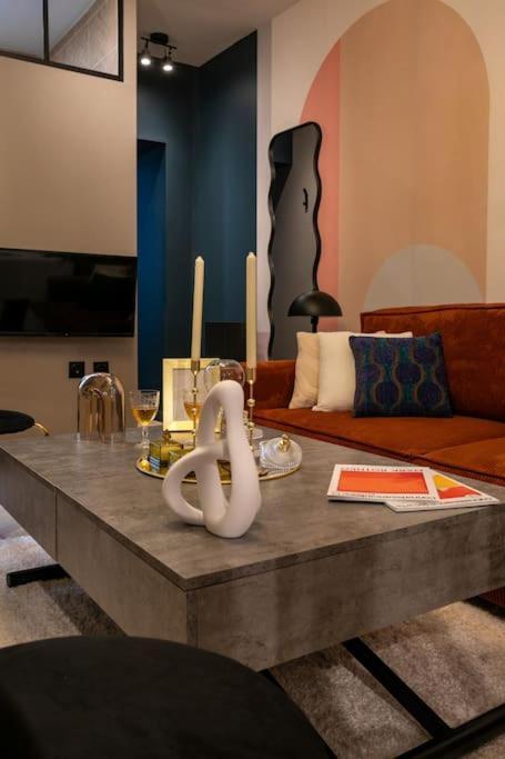 Apartment Sublimappartlamarquisepariscenter2bathr Paris