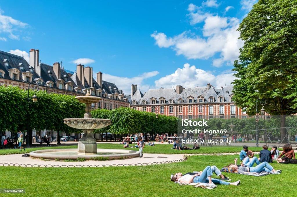 Au Centre Historique De *