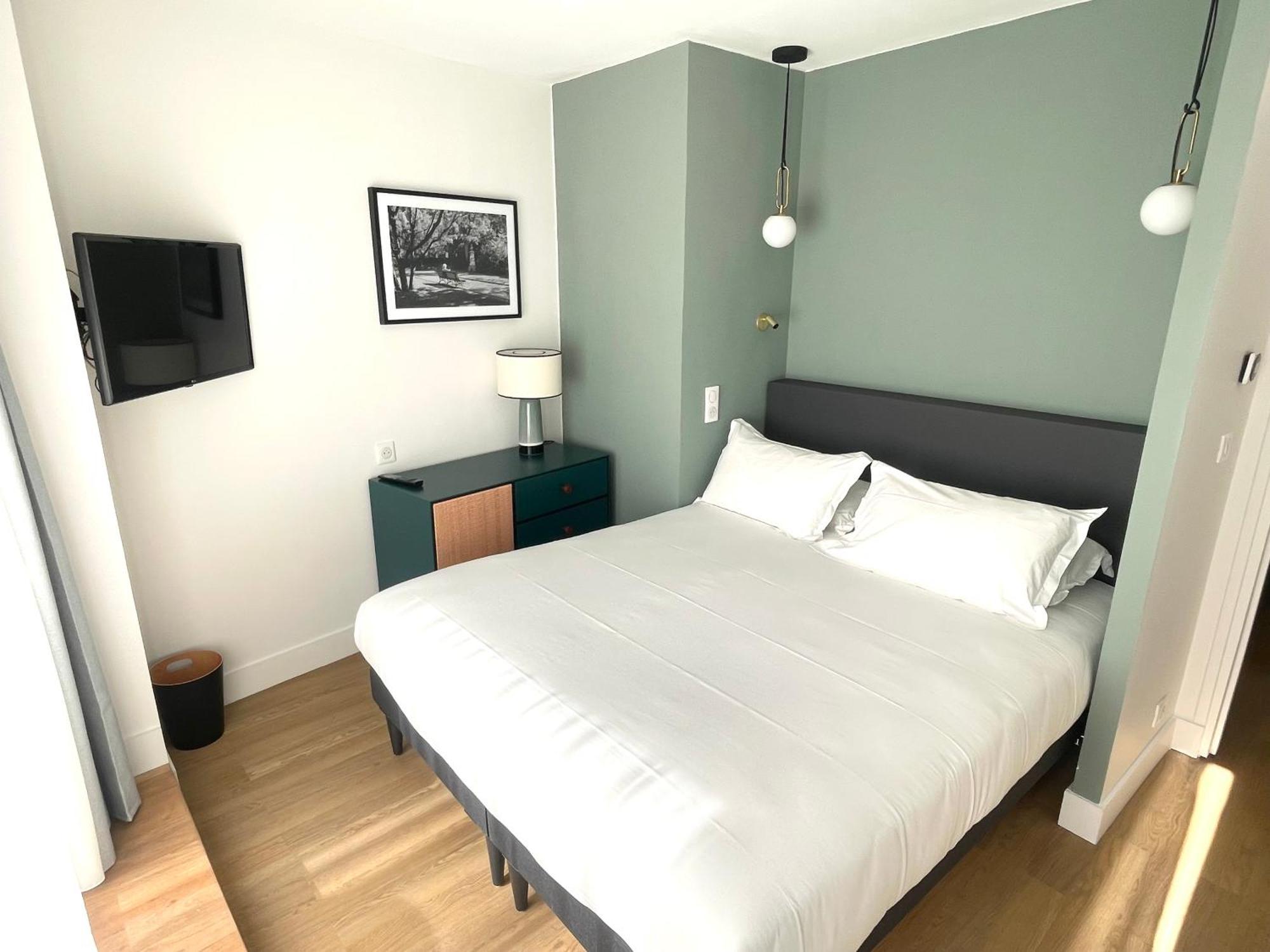 De Suez Hotel