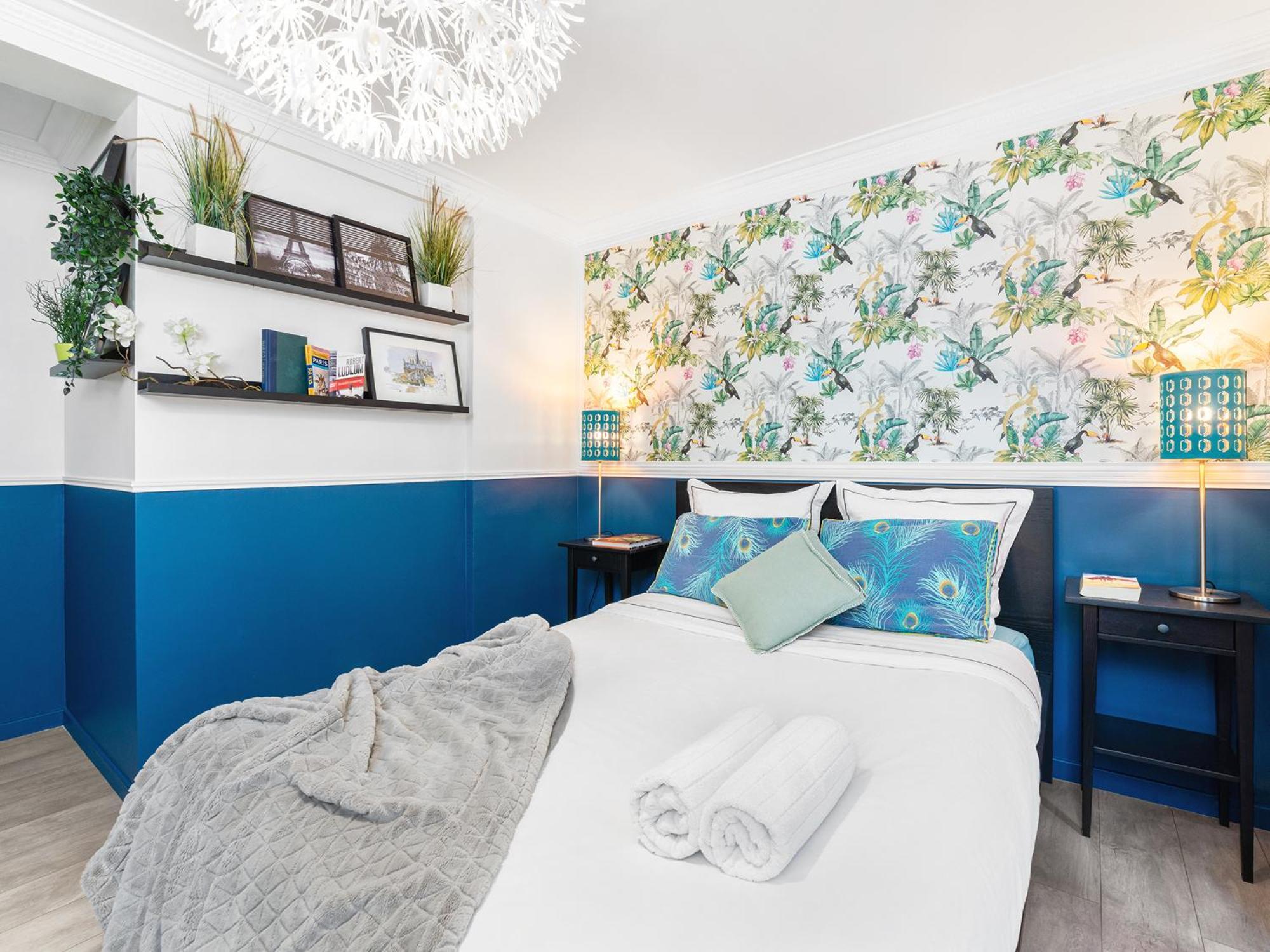 Manray House - Beautiful Three Bedroom Apartment- Center Apartment *