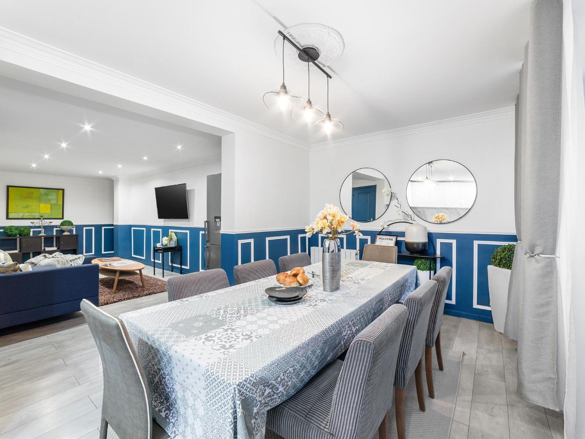 Apartment Manray House - Beautiful Three Bedroom Apartment- Center Paris