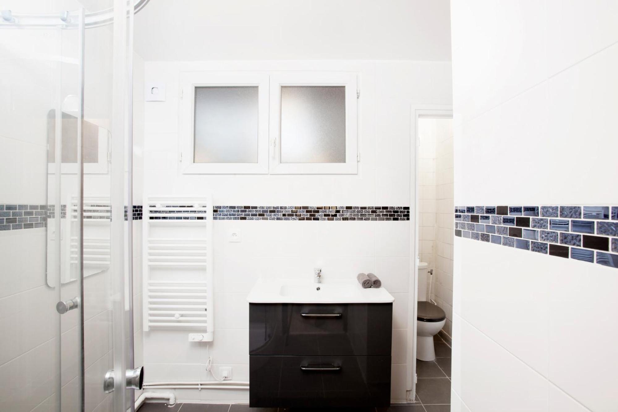 Manray House - Beautiful Three Bedroom Apartment- Center Paris