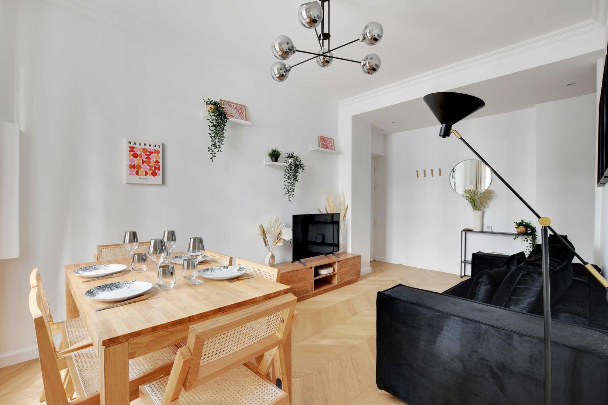 Apartment Spacieux Cosy -2br 8p-pl De La Nation