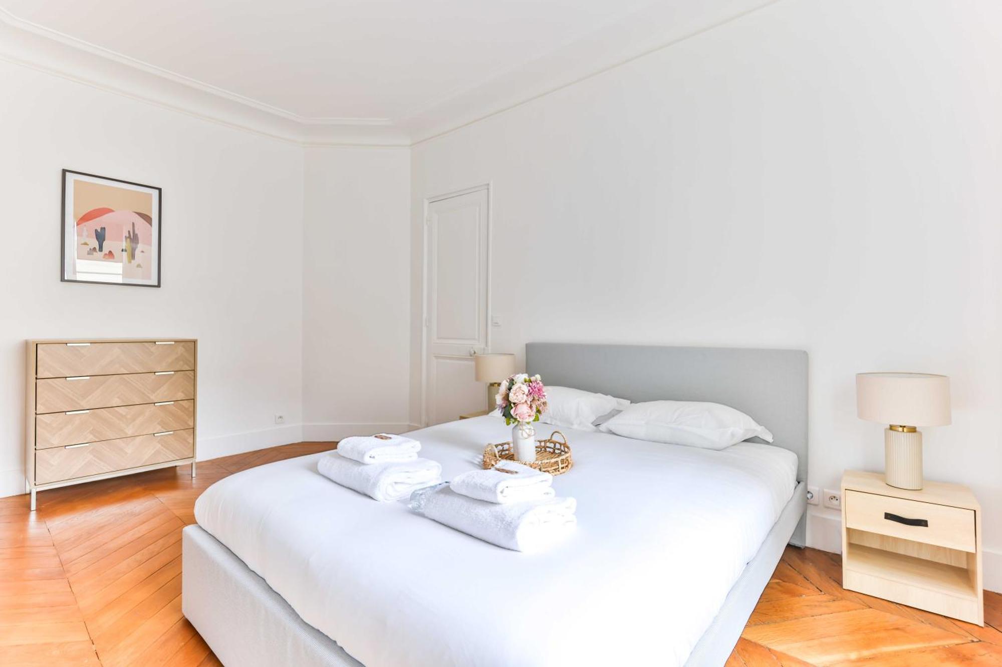 Spacious - 2br-4p - Montmartre-moulin Rouge * Paris